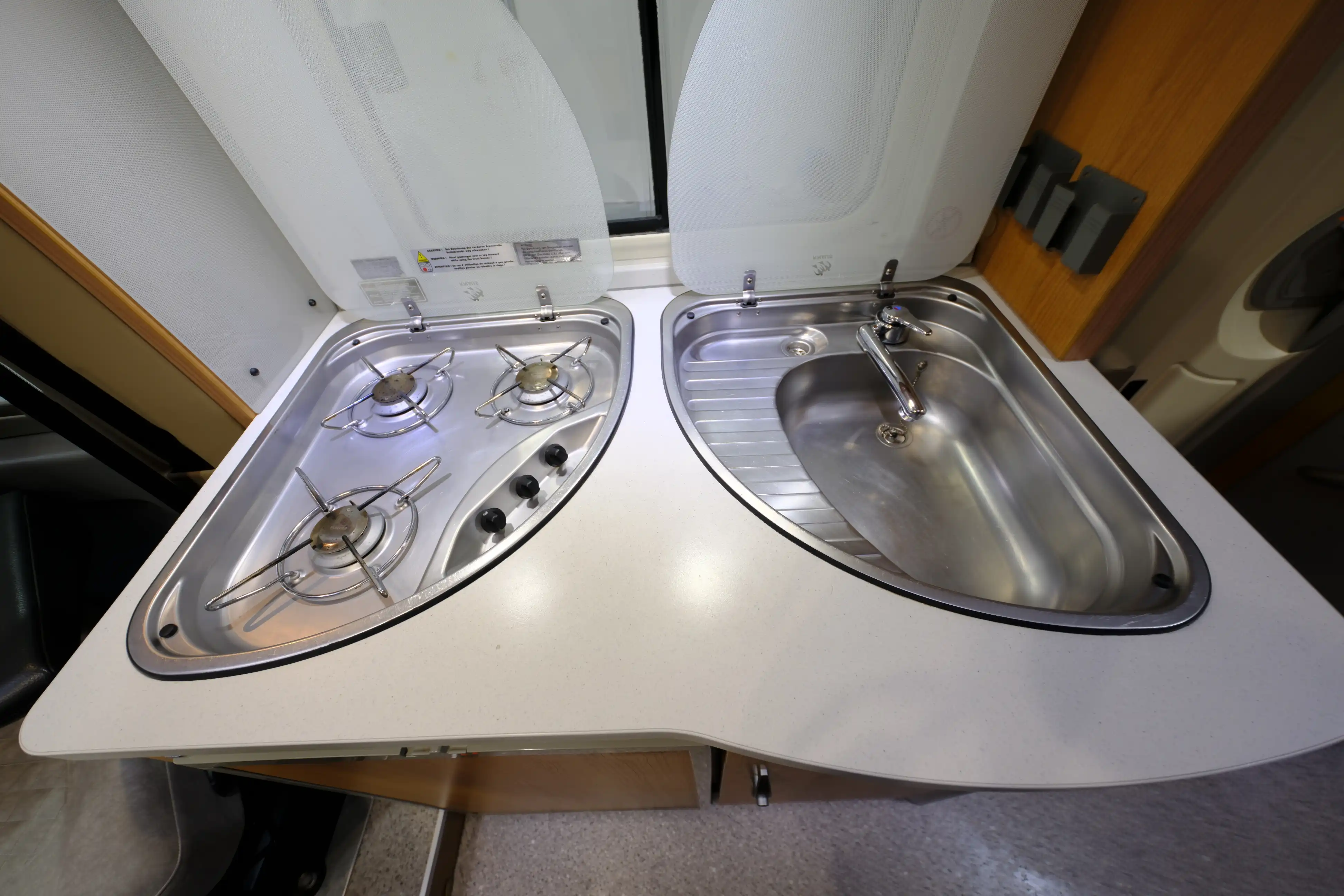 KNAUS Sport TI 600 MG Silverline